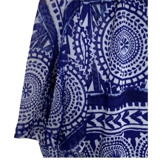 Chicos Blue White Print Mesh Top Small Short Sleeve Stretch - Picture 5 of 12